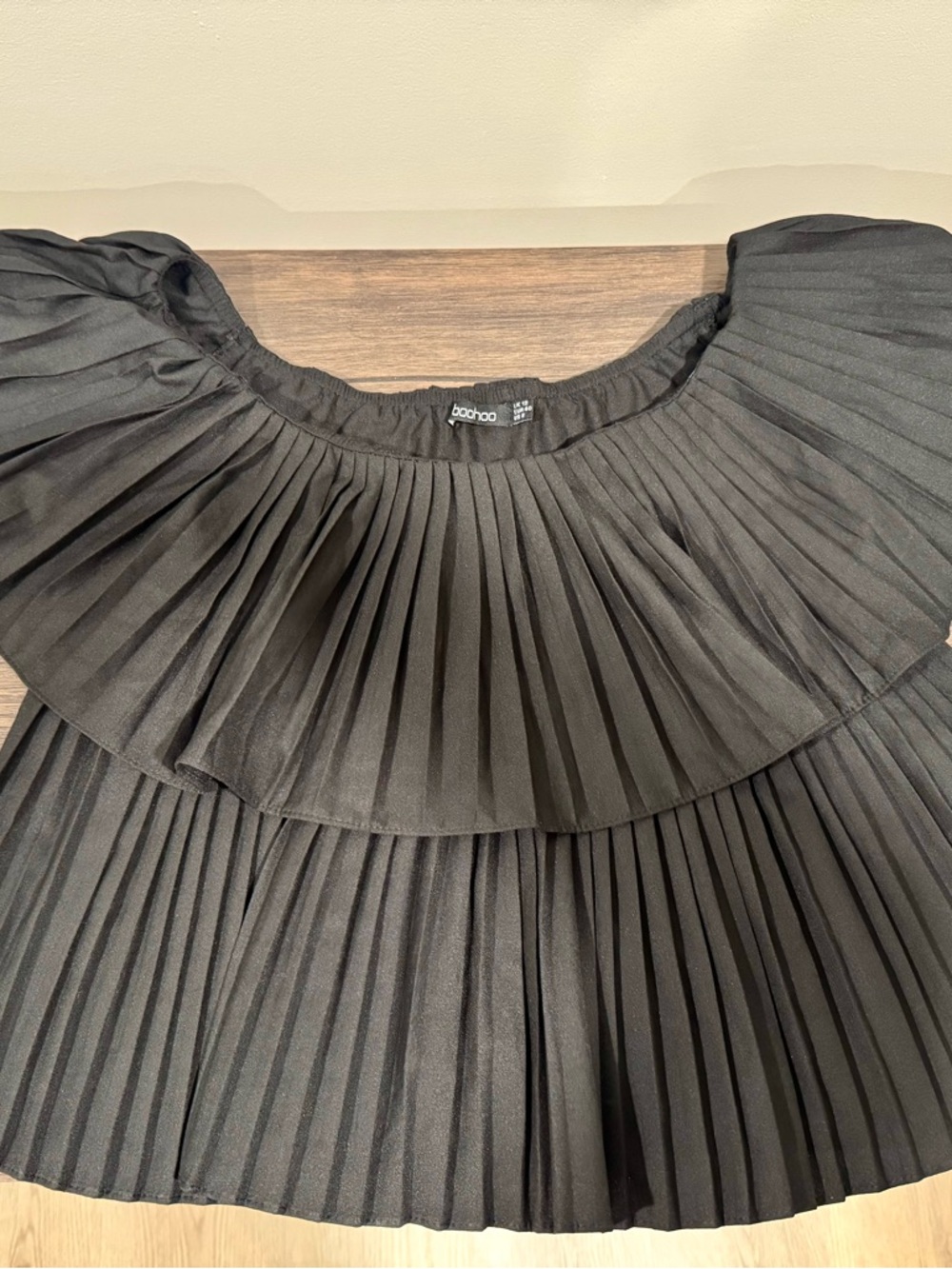 Boohoo Black Tiered Pleated Off Shoulder Top - US Size 8